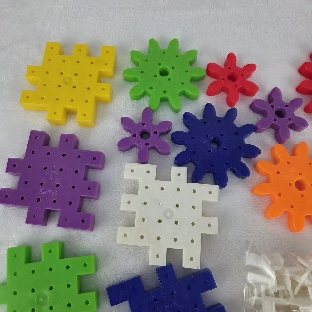 Vintage Discovery Toys Gears Go Round Building Set 97 Pieces w/ Original Box